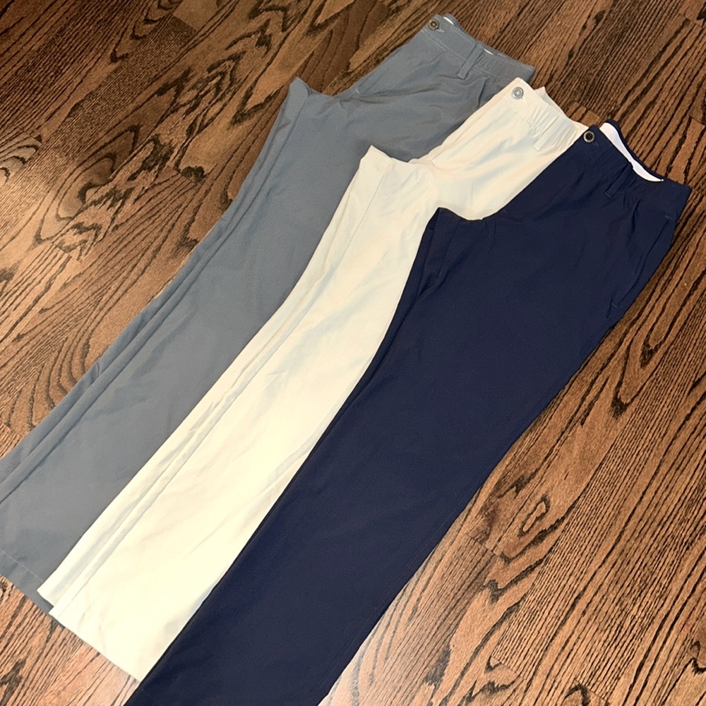 3 pairs of Under Armour golf pants size 32/34 Gray, Navy and Tan GUC